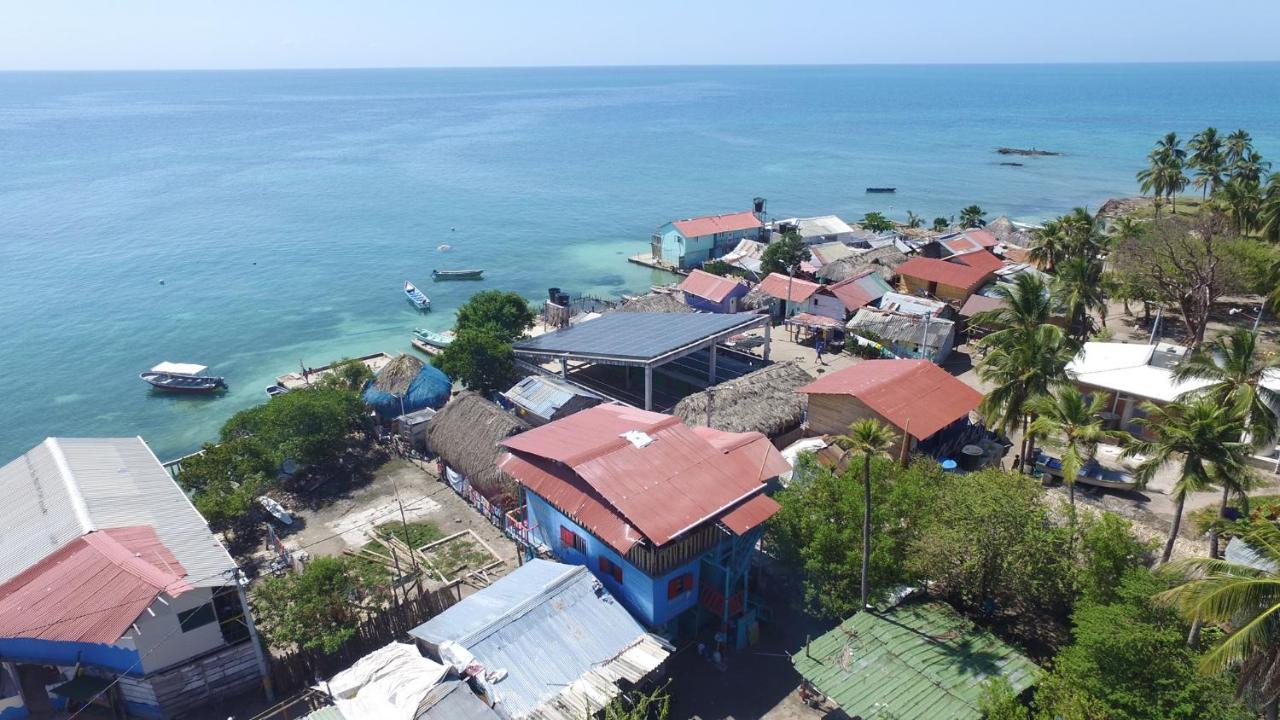 ホテル Puerto Caracol ムクラ島 エクステリア 写真