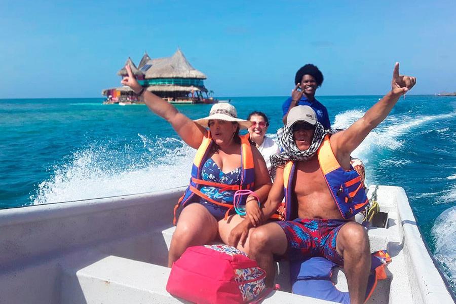 ホテル Puerto Caracol ムクラ島 エクステリア 写真