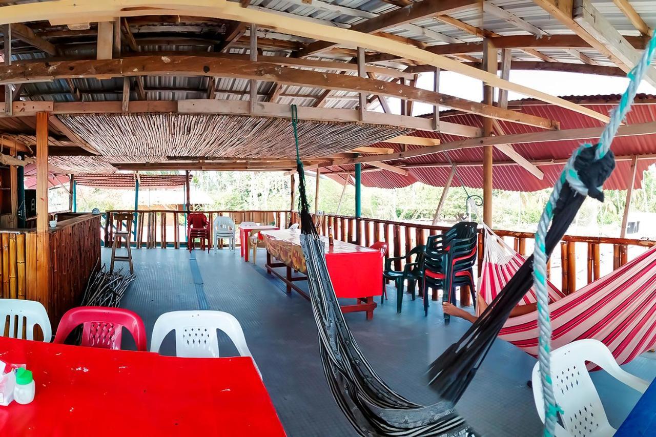 ホテル Puerto Caracol ムクラ島 エクステリア 写真