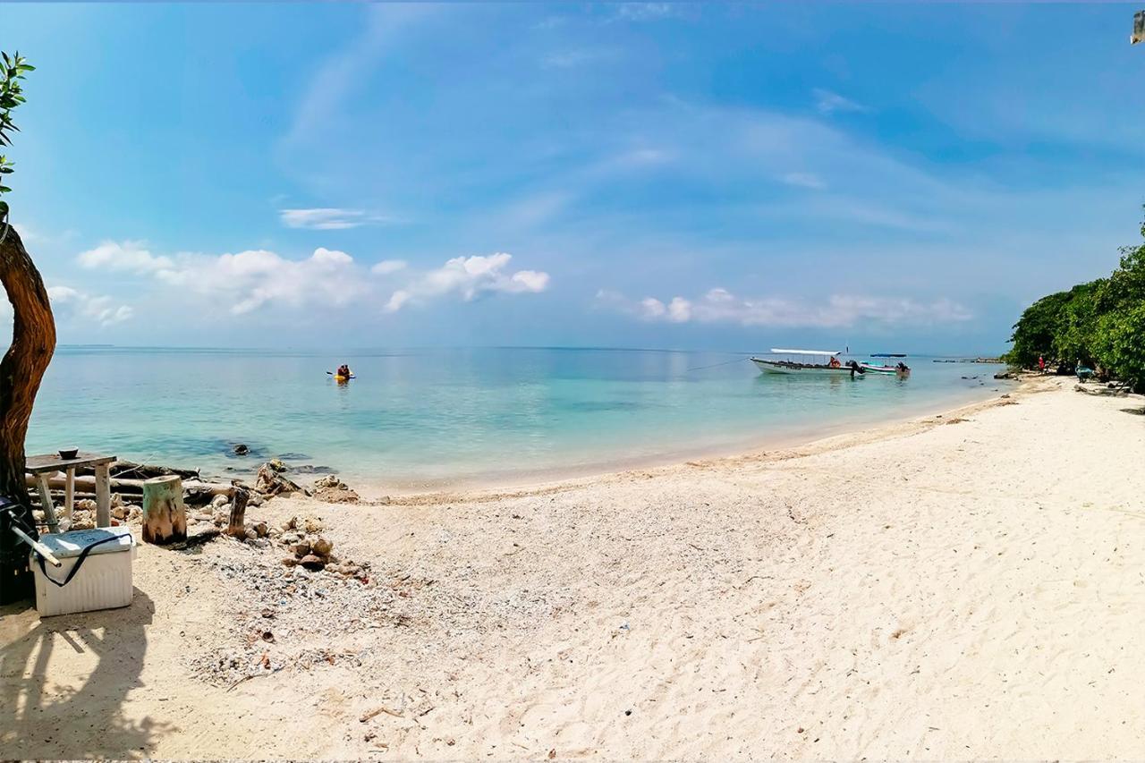 ホテル Puerto Caracol ムクラ島 エクステリア 写真