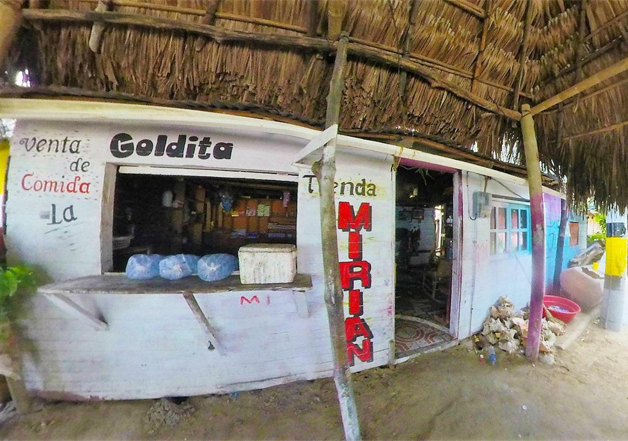 ホテル Puerto Caracol ムクラ島 エクステリア 写真